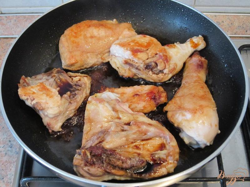 Фото приготовление рецепта: Курица с ананасами шаг №4
