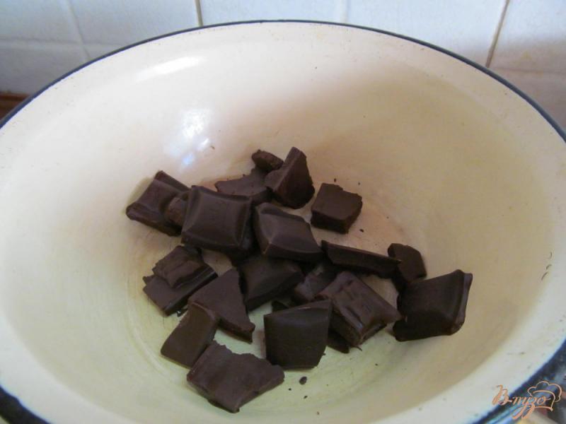 Фото приготовление рецепта: Шоколадный десерт с творогом и апельсином шаг №1