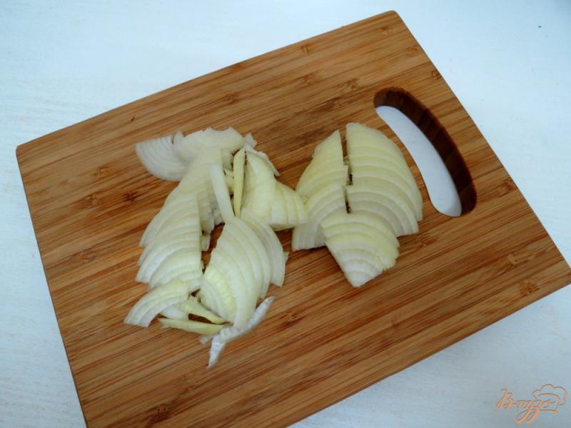Фото приготовление рецепта: Кабачкок тушёный с капустой и томатом шаг №3
