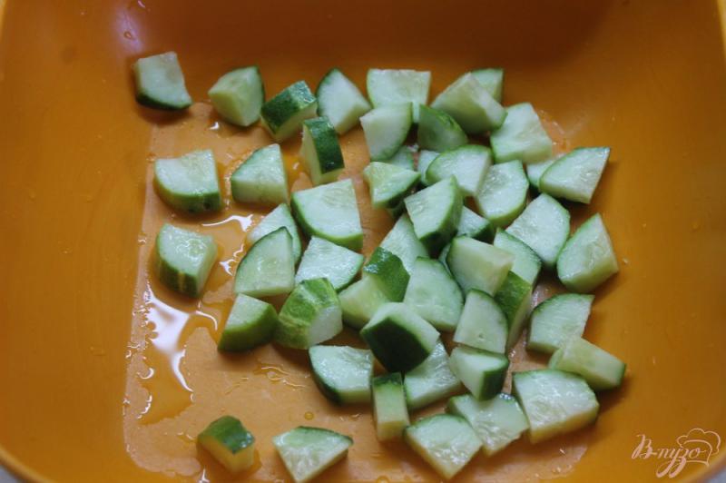 Фото приготовление рецепта: Холодный овощной суп - пюре шаг №2