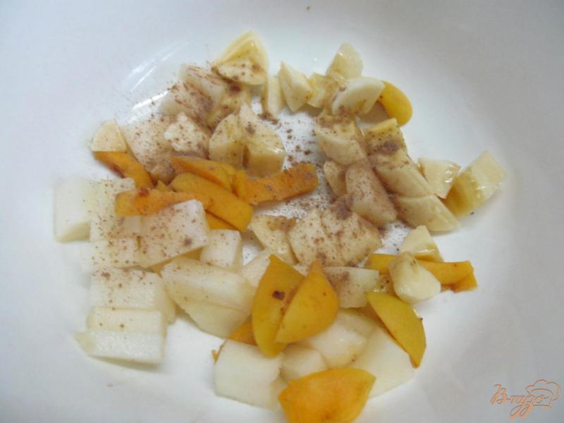 Фото приготовление рецепта: Салат из дыни и банана шаг №3