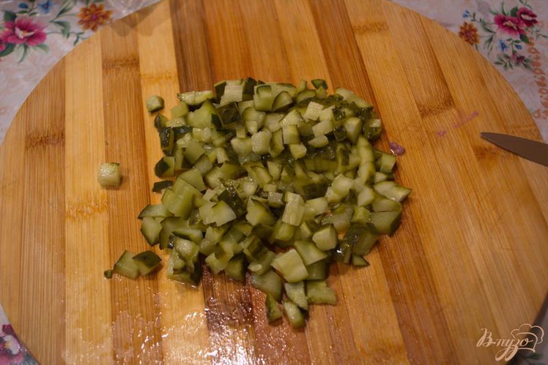 Фото приготовление рецепта: Печеночный салат с огурчиком шаг №1