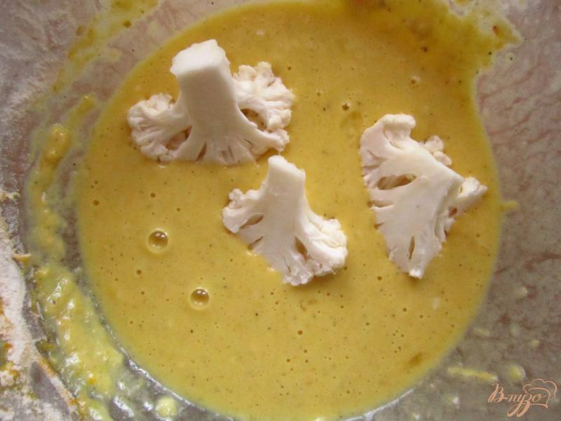Фото приготовление рецепта: Цветная капуста в горчичном кляре шаг №2