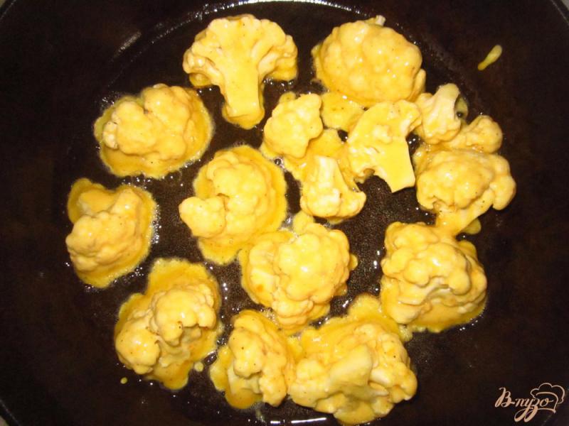 Фото приготовление рецепта: Цветная капуста в горчичном кляре шаг №3
