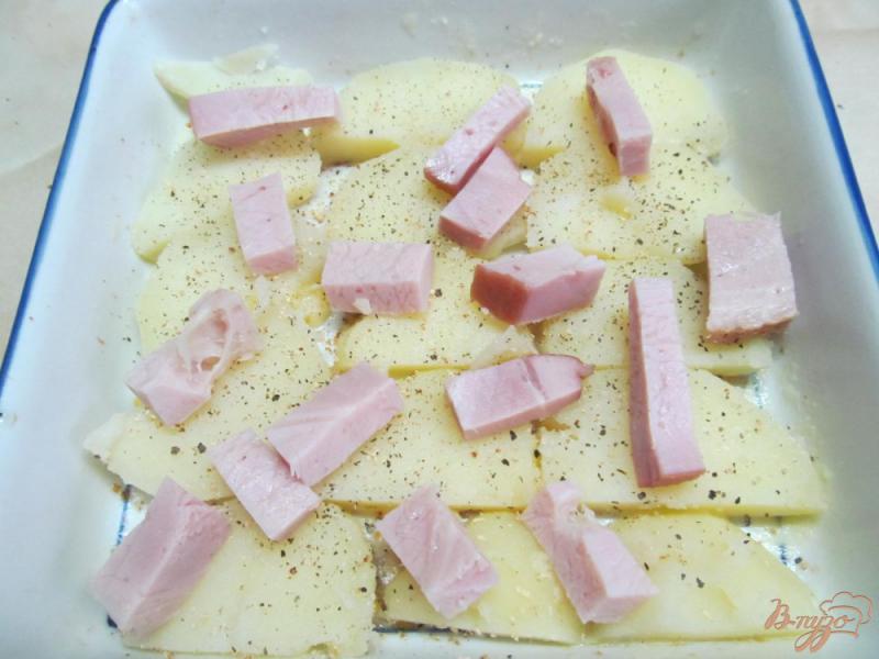 Фото приготовление рецепта: Запеканка из картофеля с шампиньонами шаг №4