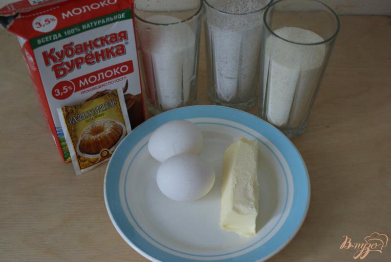 Фото приготовление рецепта: Манник на молоке из ржаной муки шаг №1