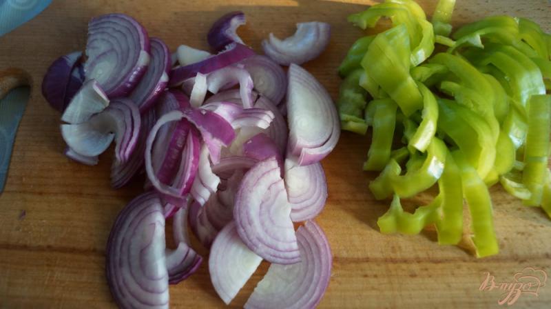 Фото приготовление рецепта: Пикантный овощной салатик шаг №3