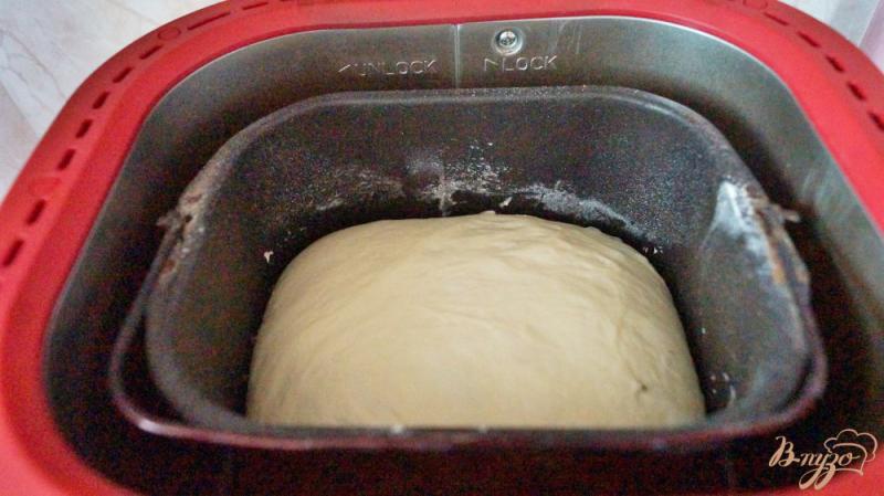 Фото приготовление рецепта: Хлеб с семечками в хлебопечке шаг №4