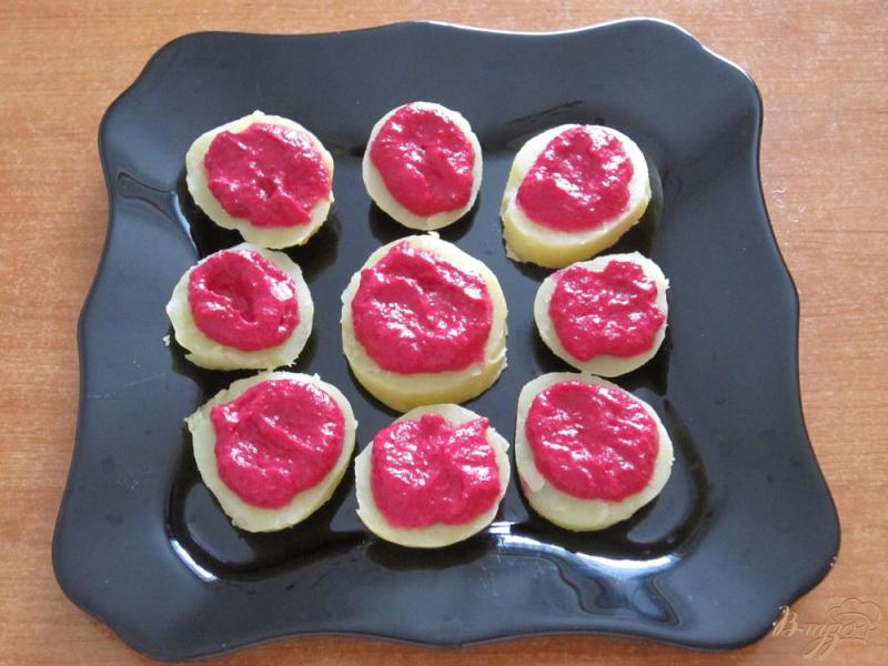 Фото приготовление рецепта: Тарталетки из картофеля с сельдью шаг №8
