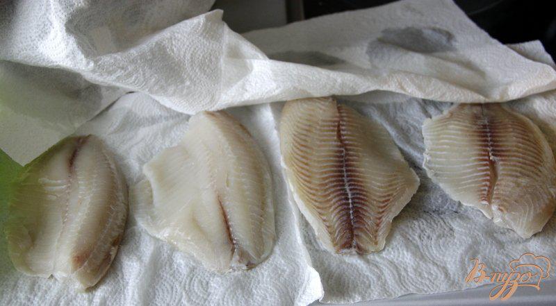 Фото приготовление рецепта: Рыбка с томатно-кабачковой сальсой шаг №1