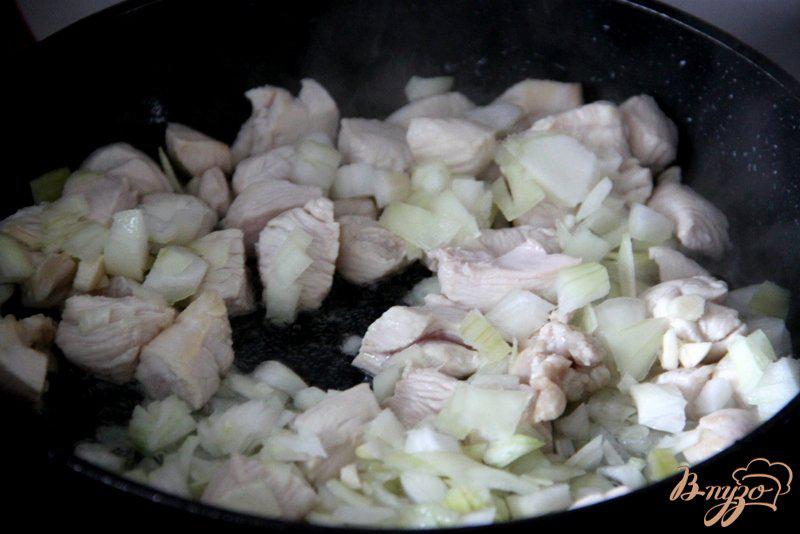 Фото приготовление рецепта: Запеканка из риса,  кабачков и птицы шаг №1