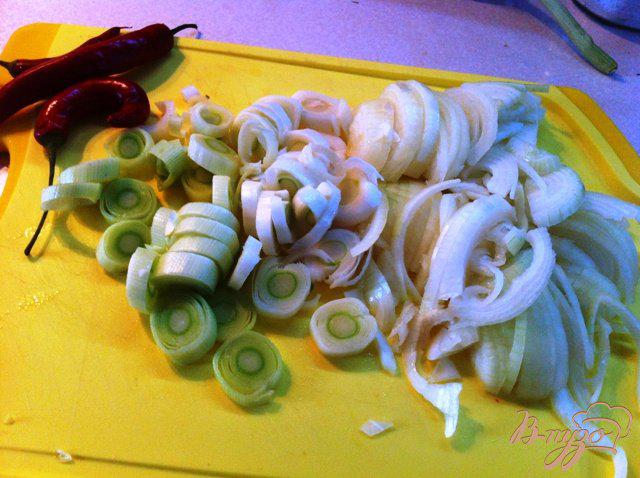 Фото приготовление рецепта: Баклажаны тушеные с овощами шаг №2