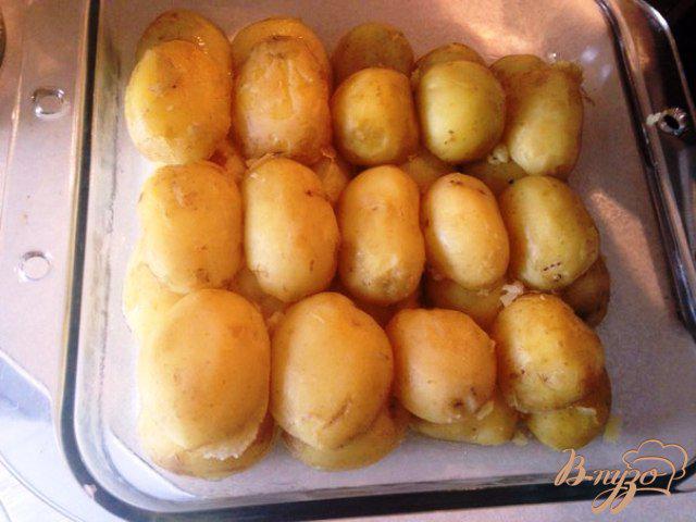 Фото приготовление рецепта: Картофель с сыром шаг №6