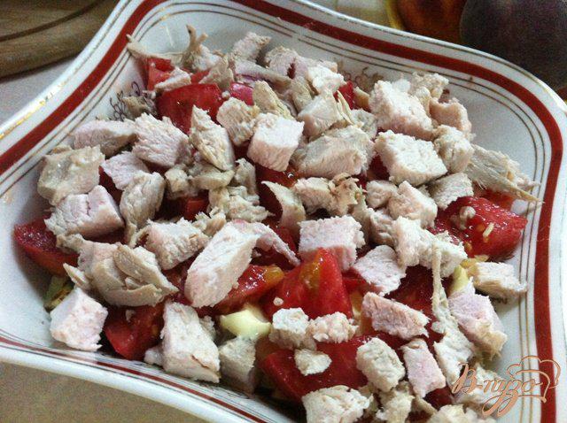 Фото приготовление рецепта: Слоеный салат с куриным филе шаг №5
