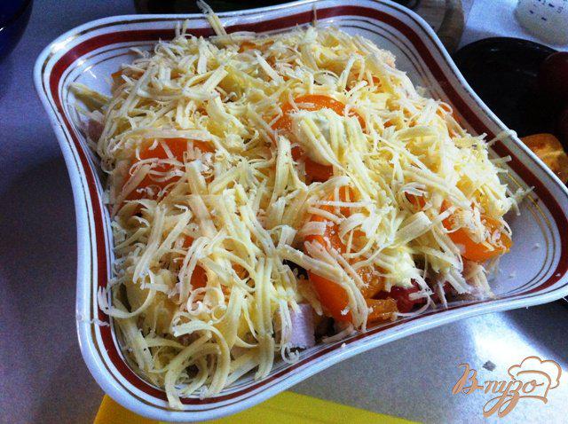 Фото приготовление рецепта: Слоеный салат с куриным филе шаг №7