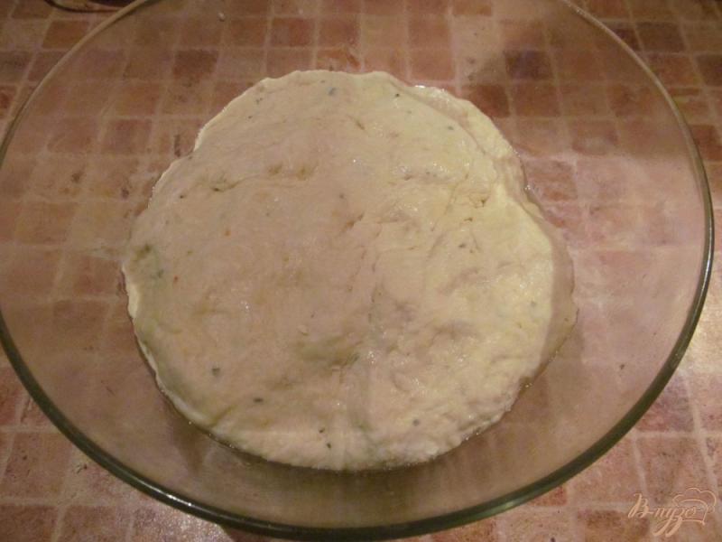 Фото приготовление рецепта: Хлеб на воде с прованскими травами шаг №4