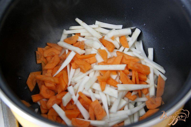 Фото приготовление рецепта: Овощной суп с куриными  фрикадельками шаг №3