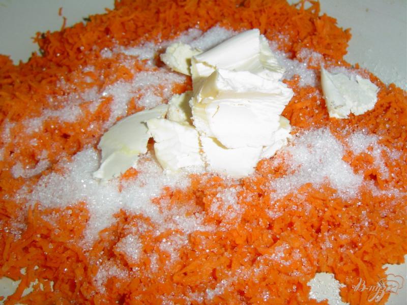 Фото приготовление рецепта: Манная каша с яблоком и морковью шаг №2
