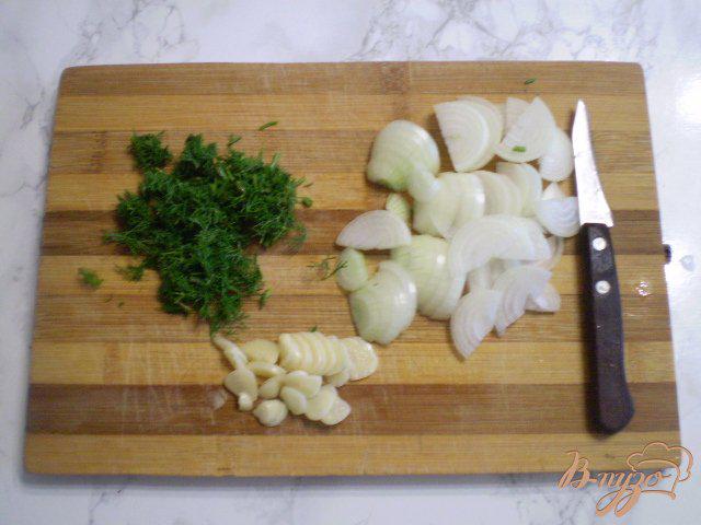 Фото приготовление рецепта: Картофель с кефиром и чесноком шаг №2