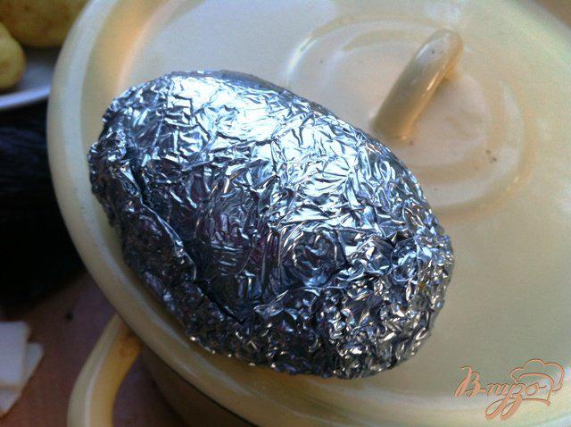 Фото приготовление рецепта: Картофель запеченный на углях шаг №5