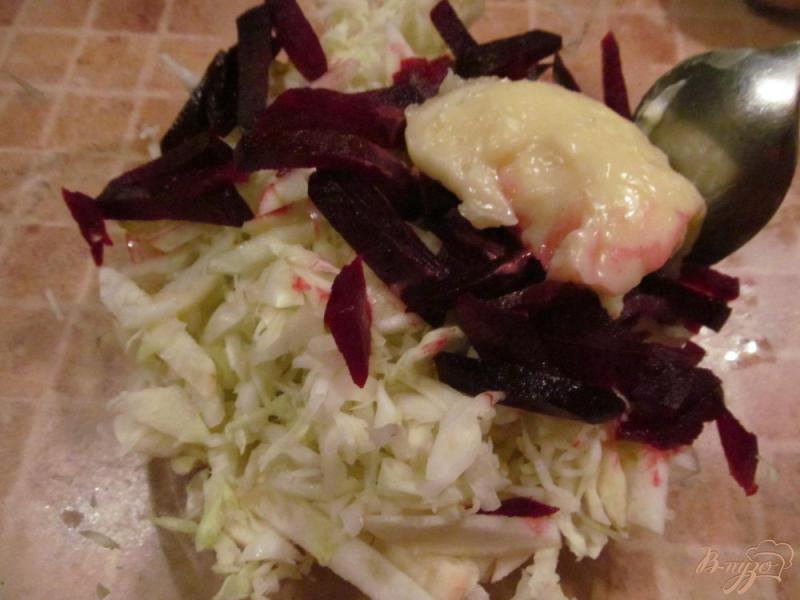 Фото приготовление рецепта: Салат из капусты со свеклой шаг №4