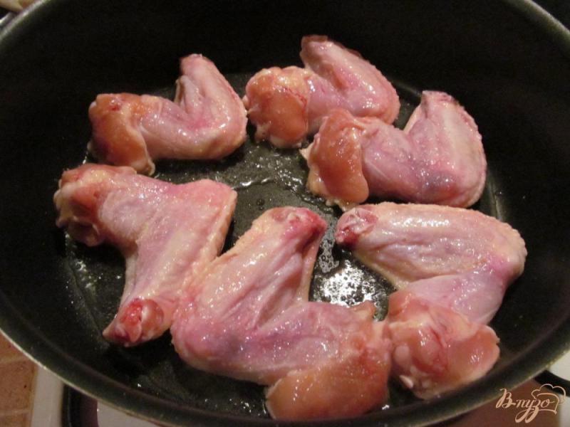Фото приготовление рецепта: Куриные крылья с пшеном шаг №1