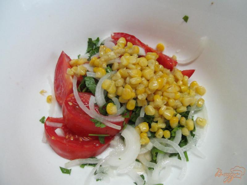 Фото приготовление рецепта: Салат из замороженной кукурузы шаг №6