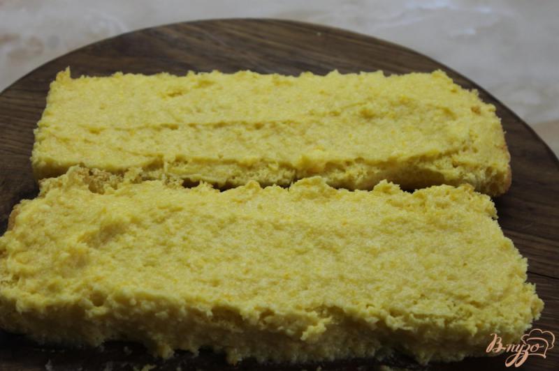 Фото приготовление рецепта: Бисквитный торт с заварным кремом и вареной сгущенкой шаг №7