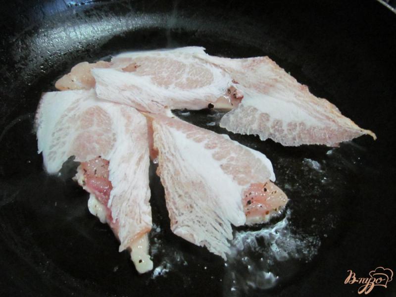 Фото приготовление рецепта: Куриное филе с овощами шаг №4