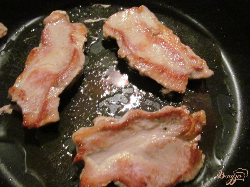 Фото приготовление рецепта: Отбивная свинина по-пражски шаг №3