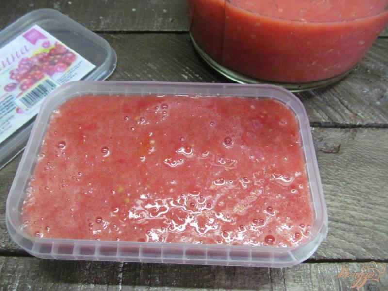 Фото приготовление рецепта: Замороженные помидоры шаг №7