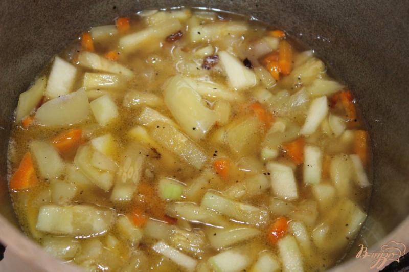 Фото приготовление рецепта: Суп - пюре с кабачка и перца шаг №6