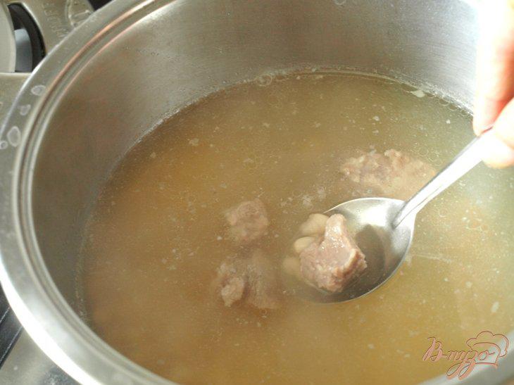 Фото приготовление рецепта: Суп с говядиной и фасолью шаг №2