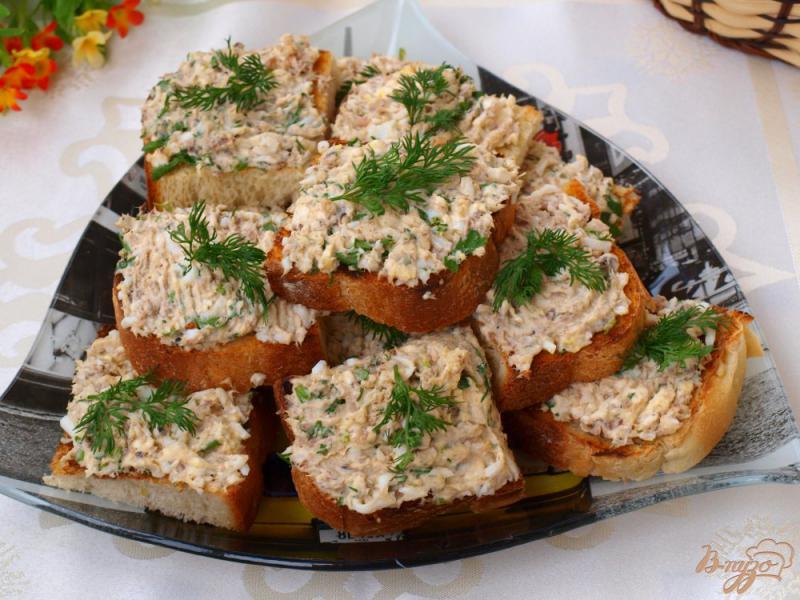 Фото приготовление рецепта: Бутерброды с сардинами шаг №5