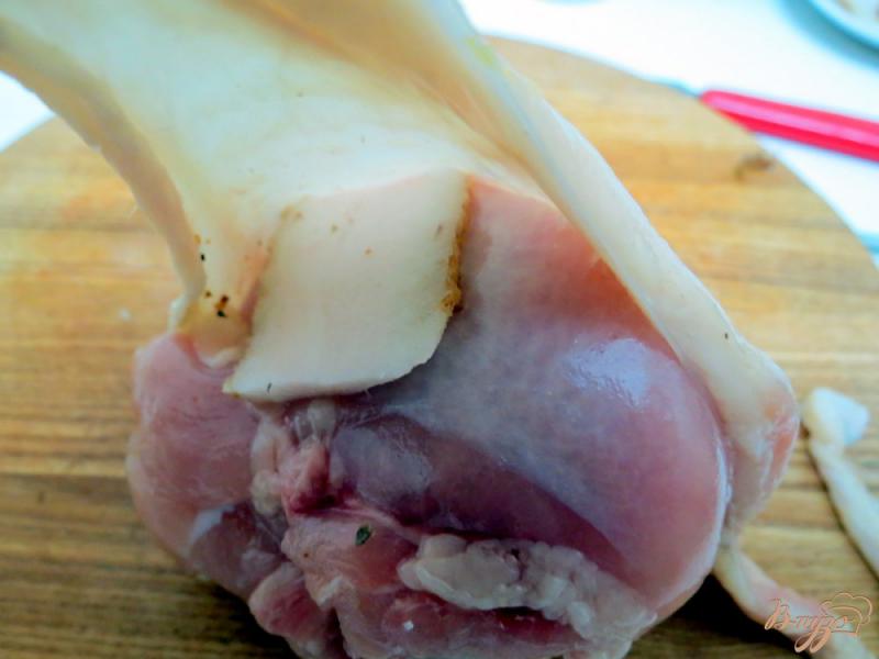 Фото приготовление рецепта: Куриные ножки в томатном соусе шаг №3