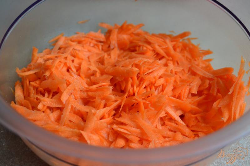 Фото приготовление рецепта: Морковный салат-гарнир шаг №1