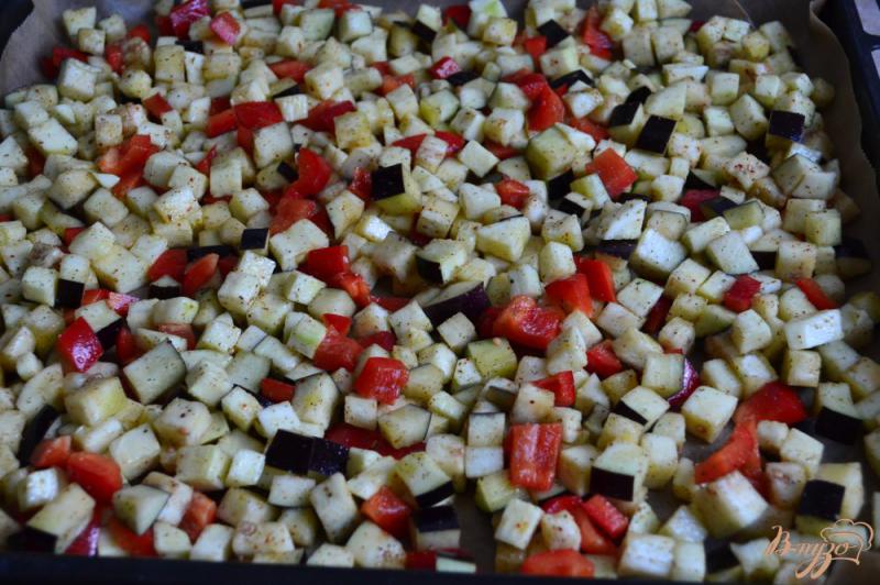 Фото приготовление рецепта: Рисовая запеканка с овощами и  вареной колбасой шаг №2
