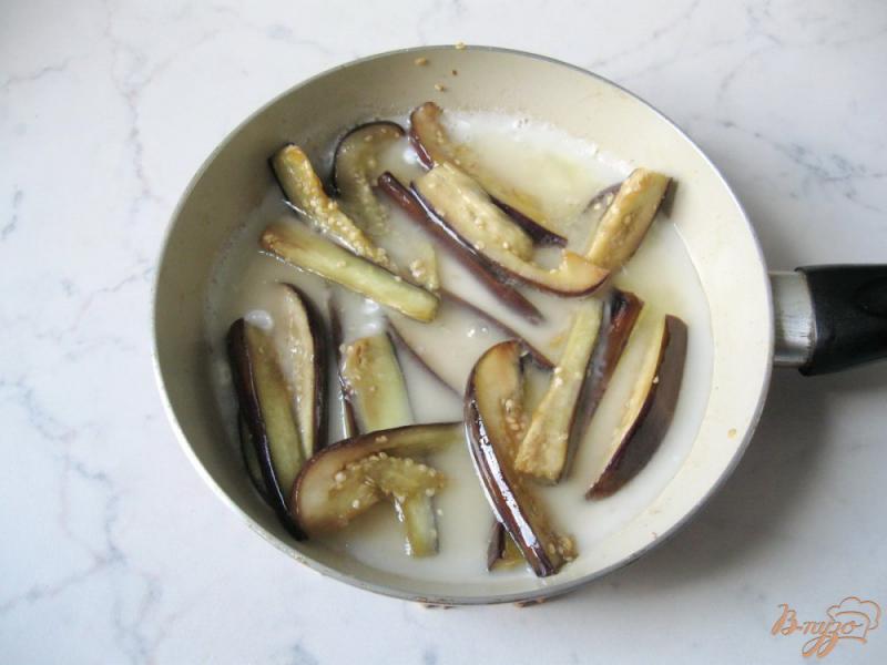 Фото приготовление рецепта: Жареные баклажаны со сладким перцем шаг №12