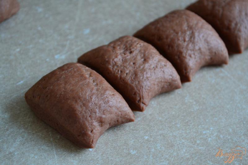 Фото приготовление рецепта: Быстрые шоколадные булочки шаг №6