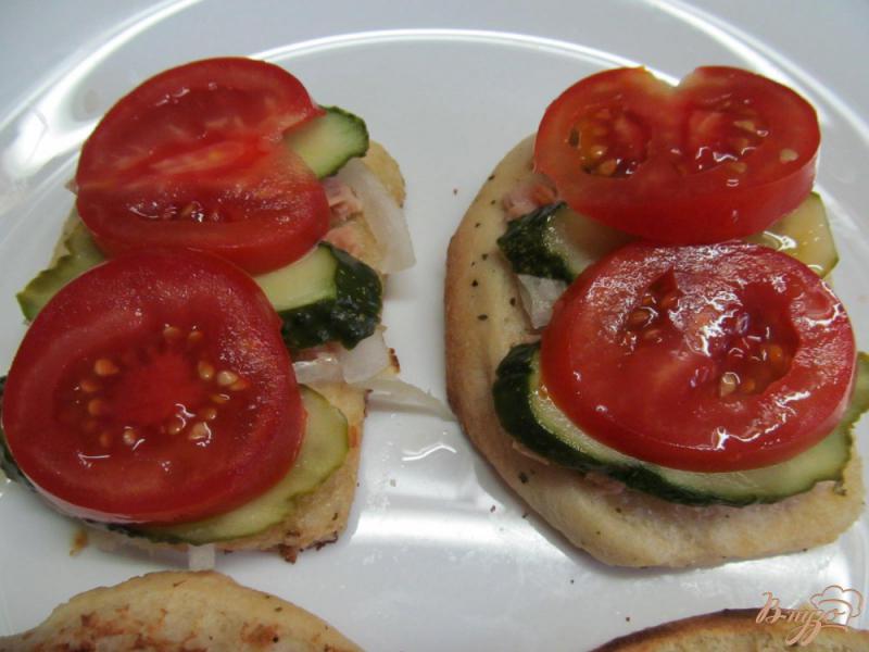 Фото приготовление рецепта: Бутерброд с тунчом шаг №7