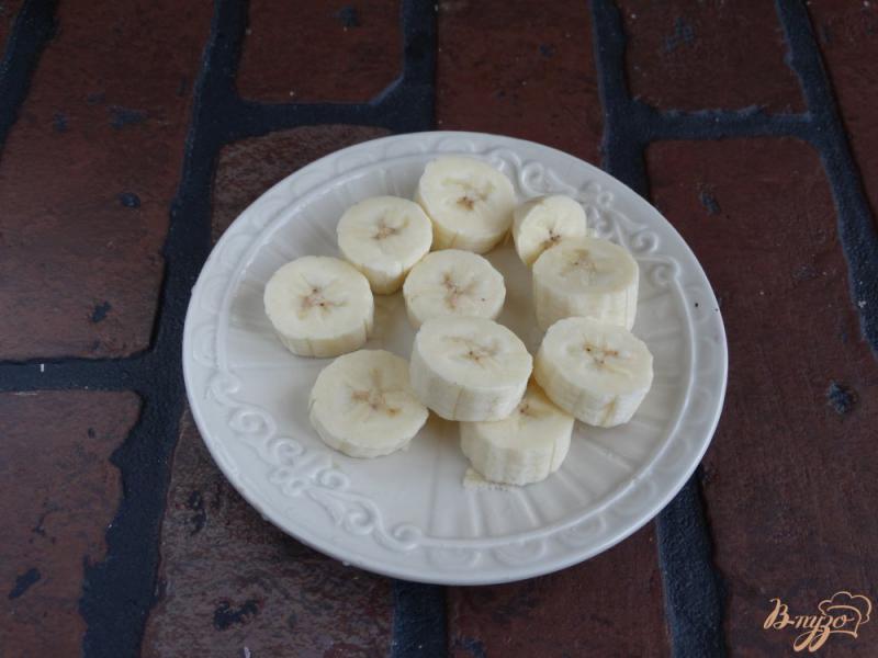 Фото приготовление рецепта: Смузи Киви-Черника-Банан шаг №1