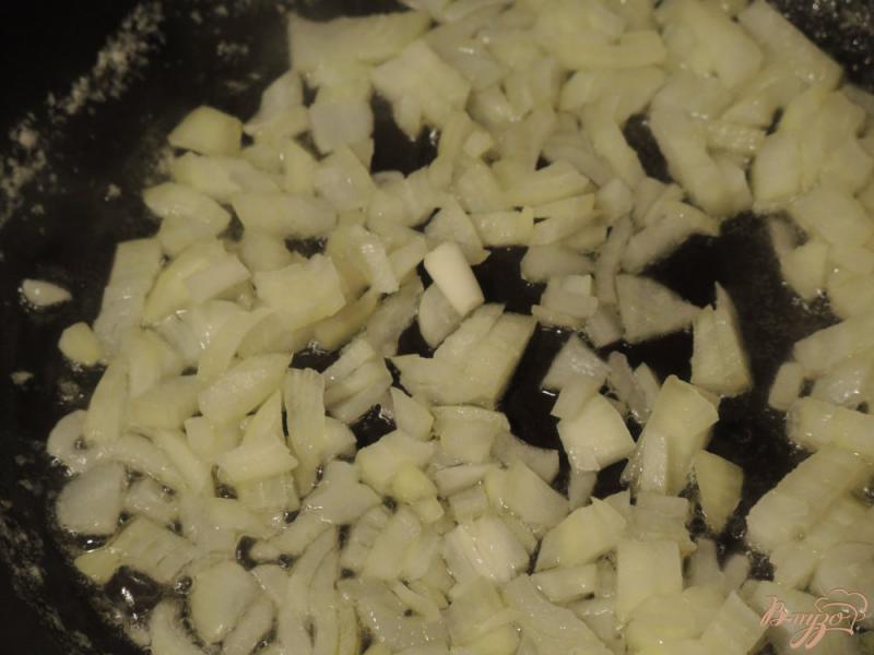 Фото приготовление рецепта: Лесные грибы с картофелем шаг №6
