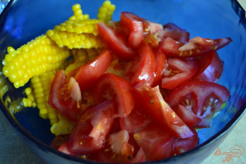 Фото приготовление рецепта: Овощной салат с хрустящим беконом шаг №4