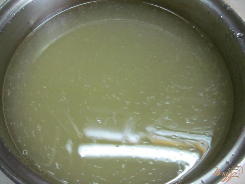 Фото приготовление рецепта: Яичный суп на курином бульоне шаг №1