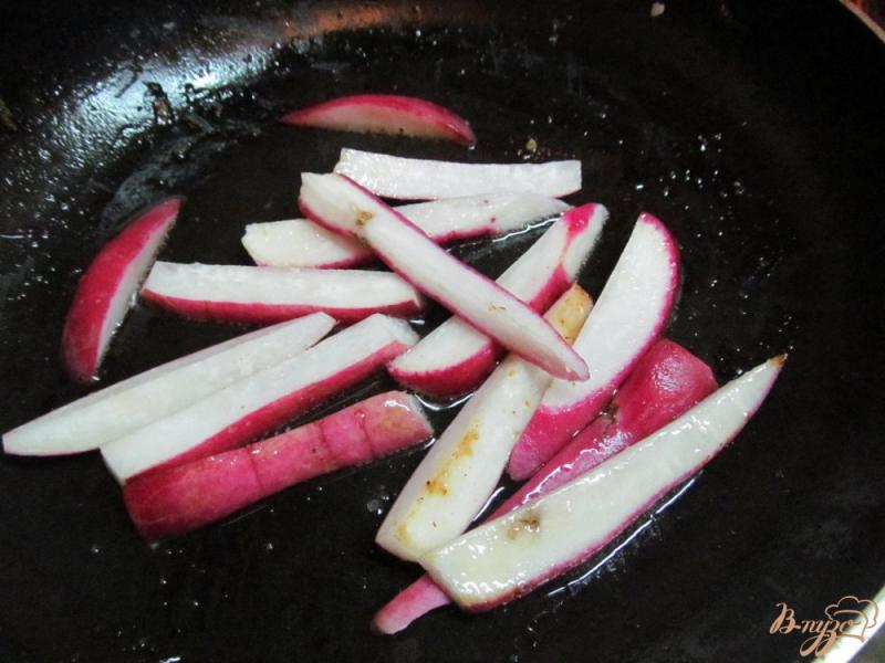 Фото приготовление рецепта: Свинина с овощами под сметанным соусом шаг №5