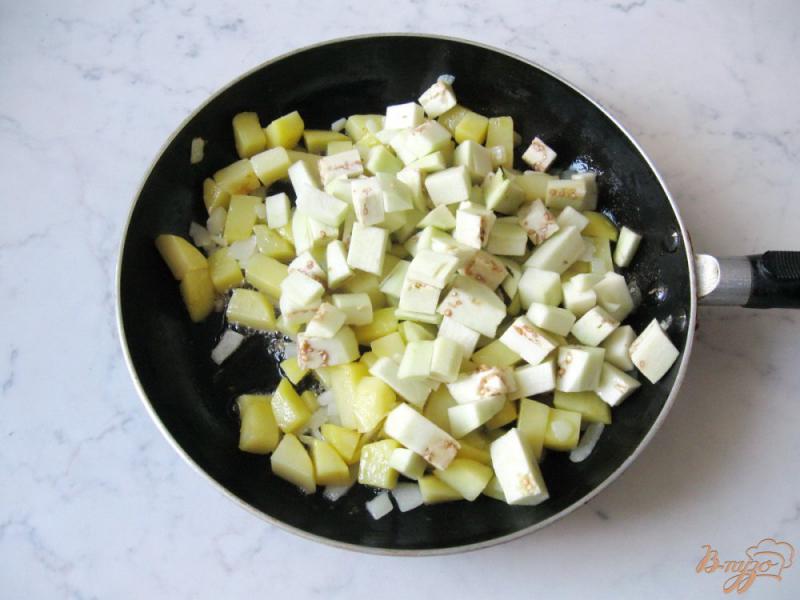 Фото приготовление рецепта: Картофельно-овощная запеканка. шаг №3