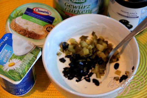 Фото приготовление рецепта: Салат из летних овощей с пикантной творожно-йогуртовой заправкой шаг №1
