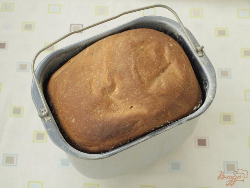 Фото приготовление рецепта: Пшеничный хлеб в хлебопечке шаг №4