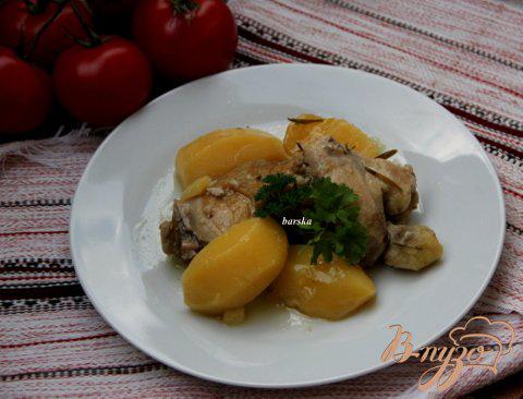 Фото приготовление рецепта: Курица с картофелем, в соусе от кипрского повара Христоса Христодулу шаг №6