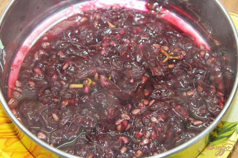 Фото приготовление рецепта: Виноградный сок домашнего приготовления шаг №4